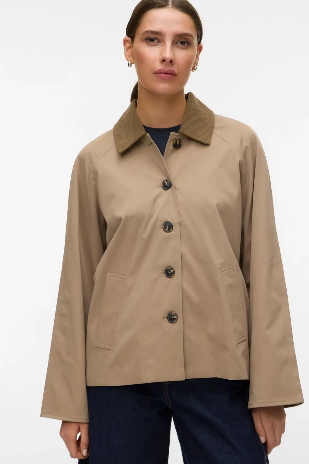Vero Moda Chelseafia Short Jacket - Silver Mink | TEESHOPPEN