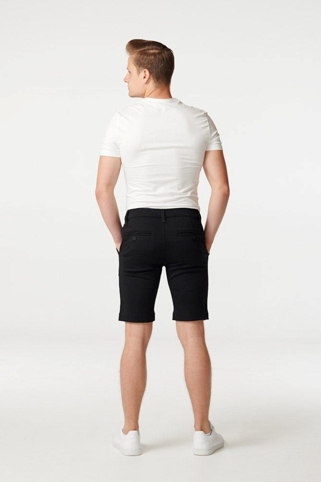 Sioscin Shorts - dubh