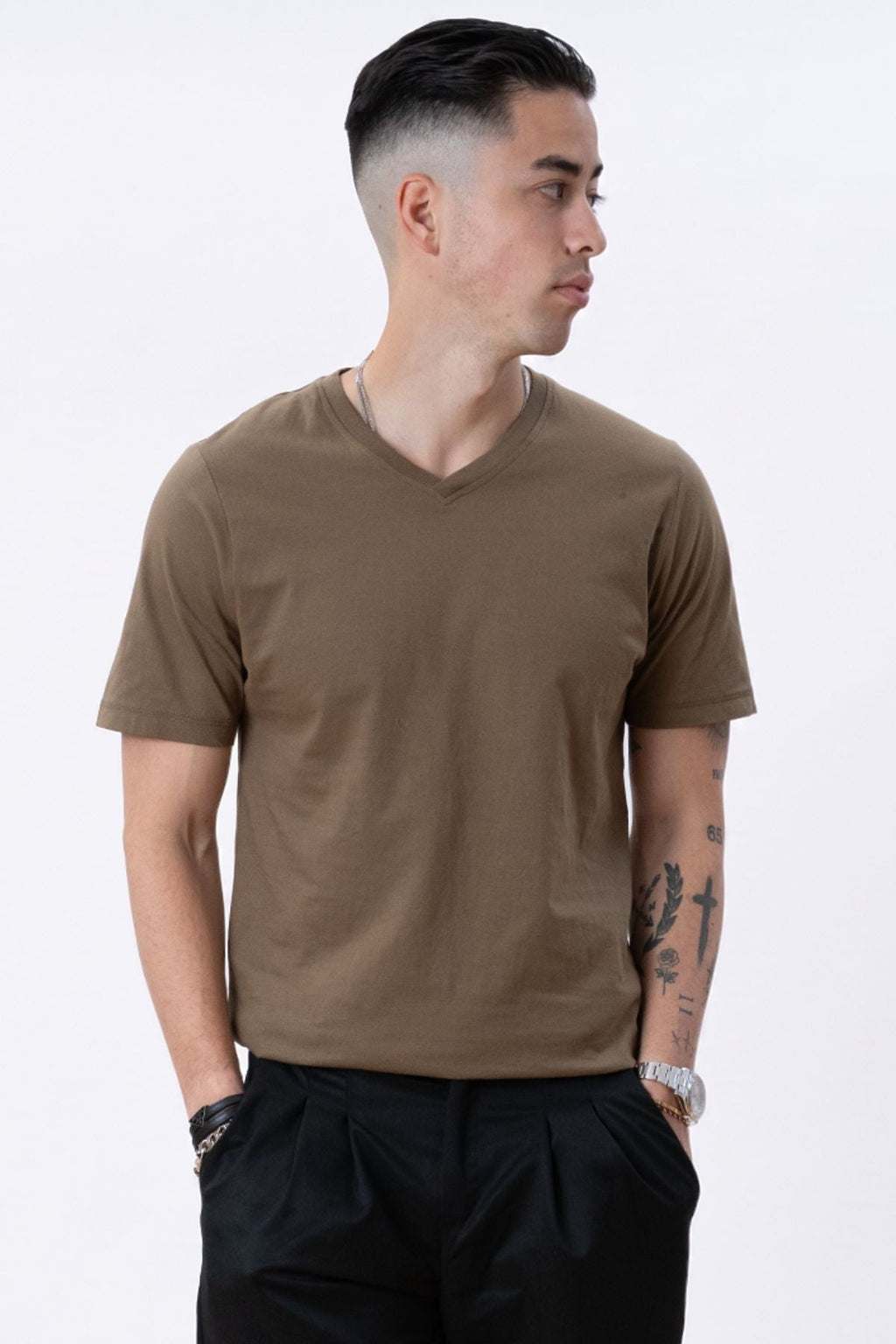 Basic V-neck t-shirt - Olive