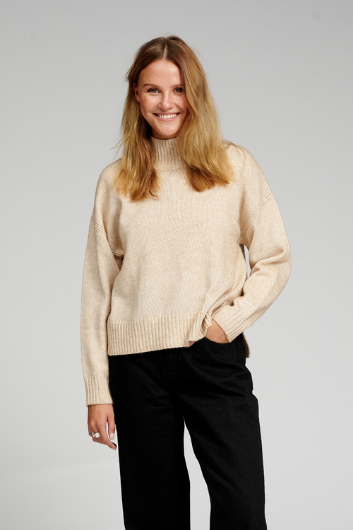 Oversized Strikket Rullekravetrøje - Beige - TeeShoppen - Sand/Beige