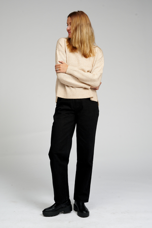 Nadmerné pletené polo -neck