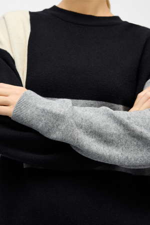 Ray Knit Pullover - Black Sandshell