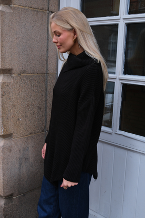 Lya High Neck Knit - Black