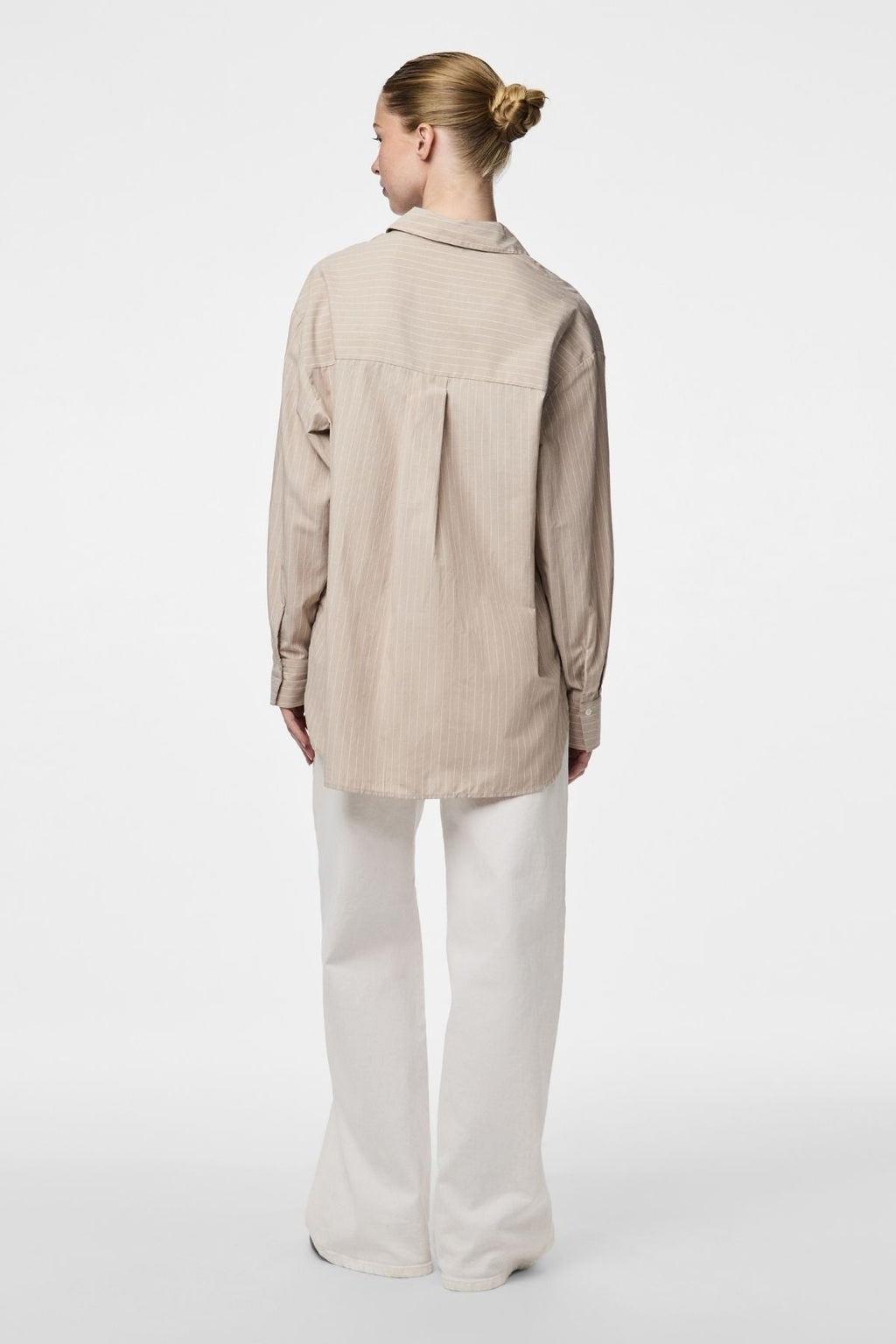 Léine scaoilte Melia - gréithe