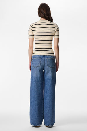 Mira pletivo s O-izrezom - crna breza