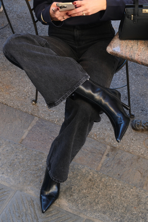 The Original Performance Wide Jeans - Washed Black Denim