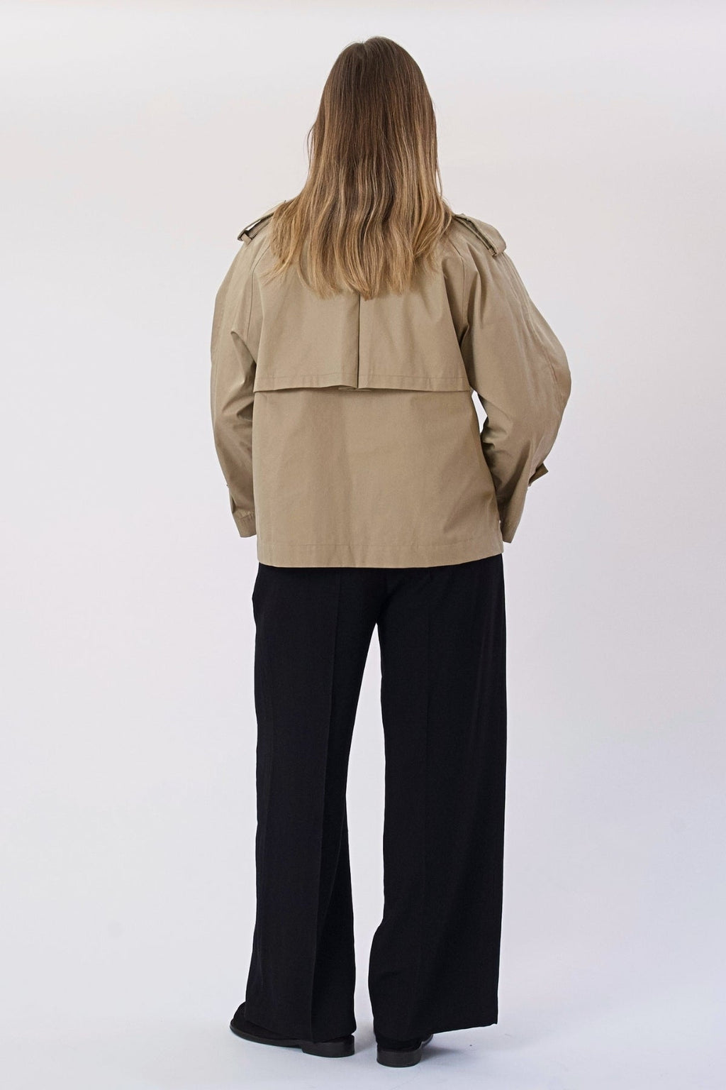 Cóta Trench Gearr Elara - beige