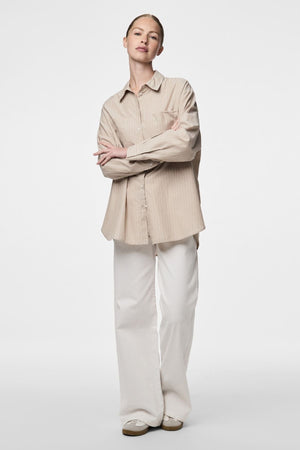 Léine scaoilte Melia - gréithe