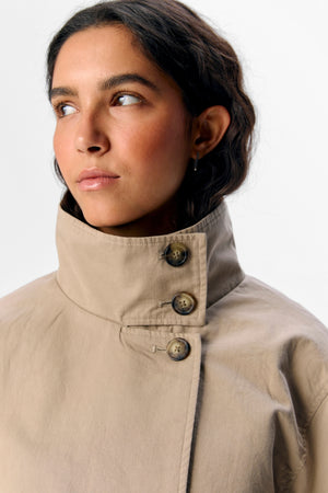 Gro Re Short Jacket -  Desert Taupe