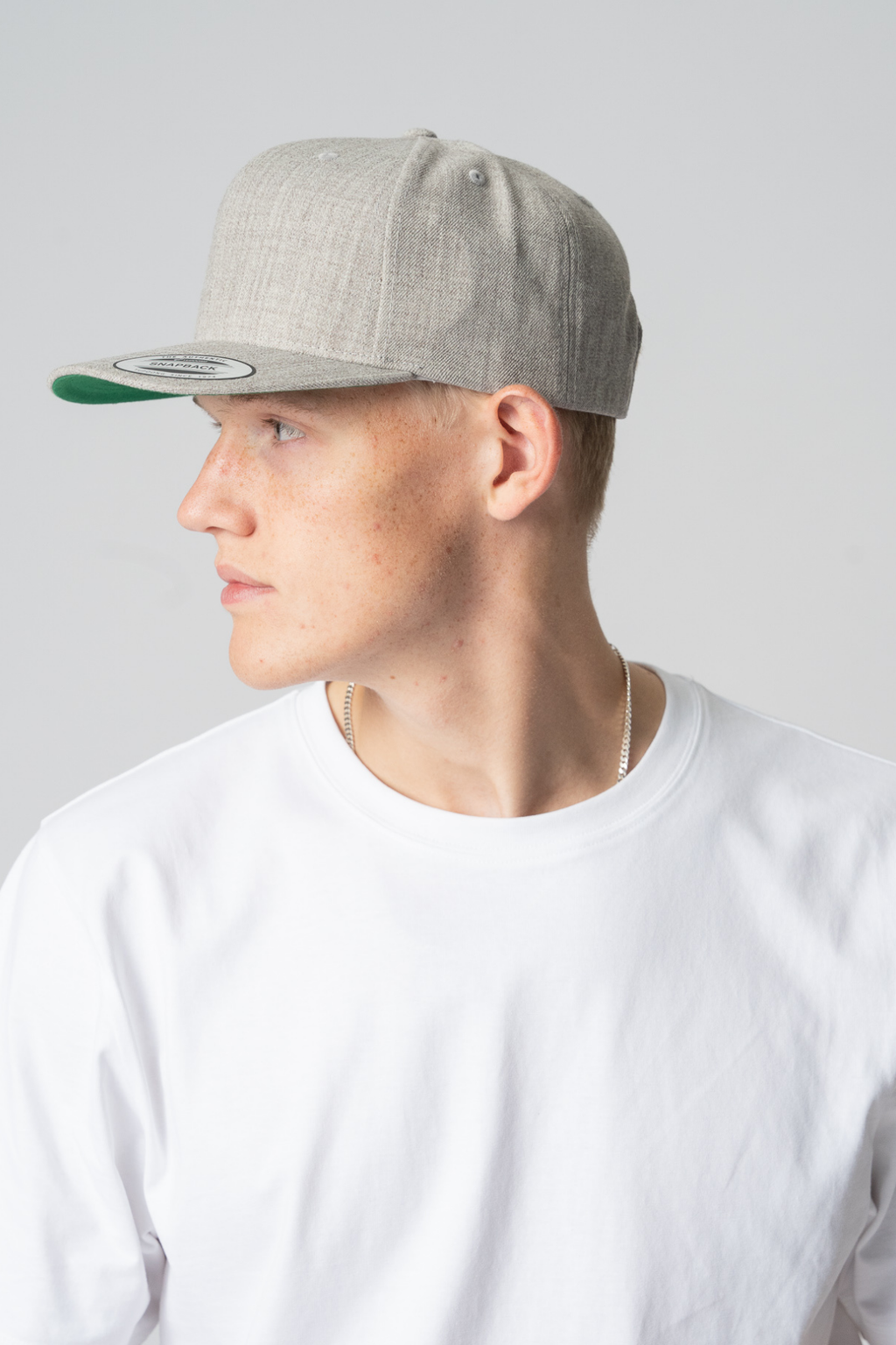 Snapback - Liath éadrom