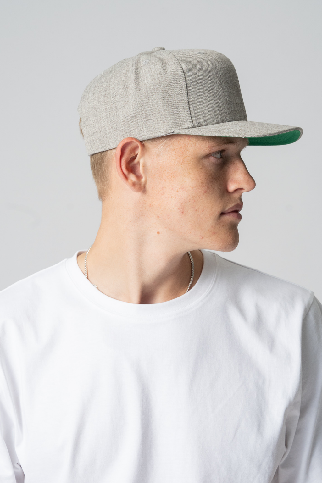 Snapback - Liath éadrom