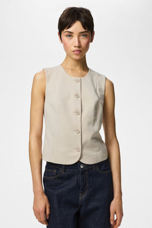 Kamil Fitted Vest - Overland Trek