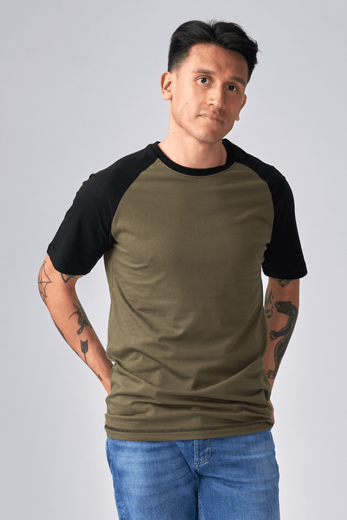 Basic T-Léine Raglan-Black-Army