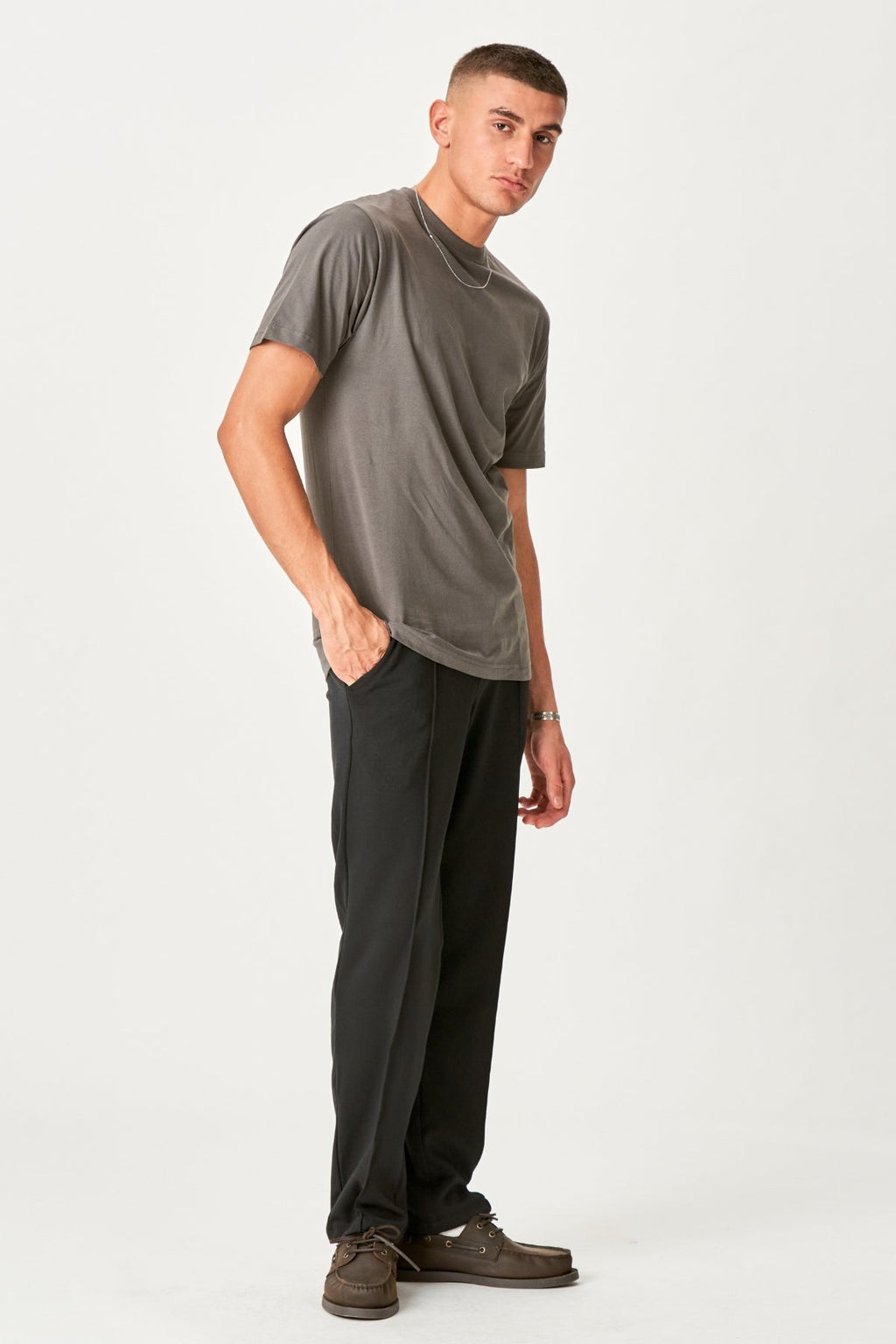 Nadmerné tričko - oceľová šedá