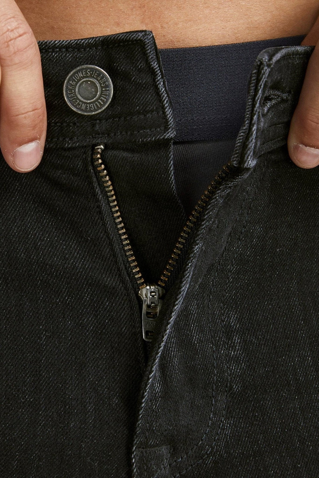 Liam Bunaidh Jeans 105 - Denim Dubh