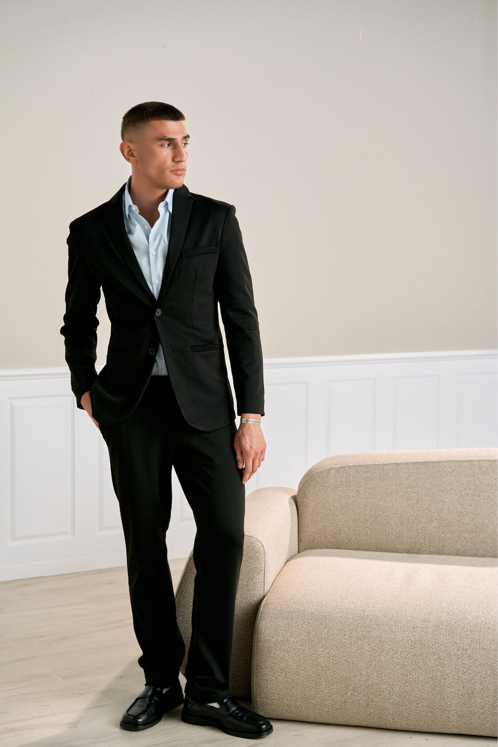 The Original Performance Suit Regular Fit – (Black) (V.I.P)