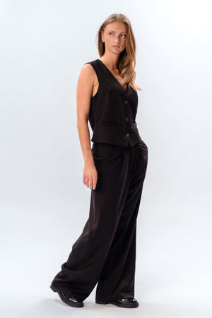 Nadia vest and pants (Black) - Package deal
