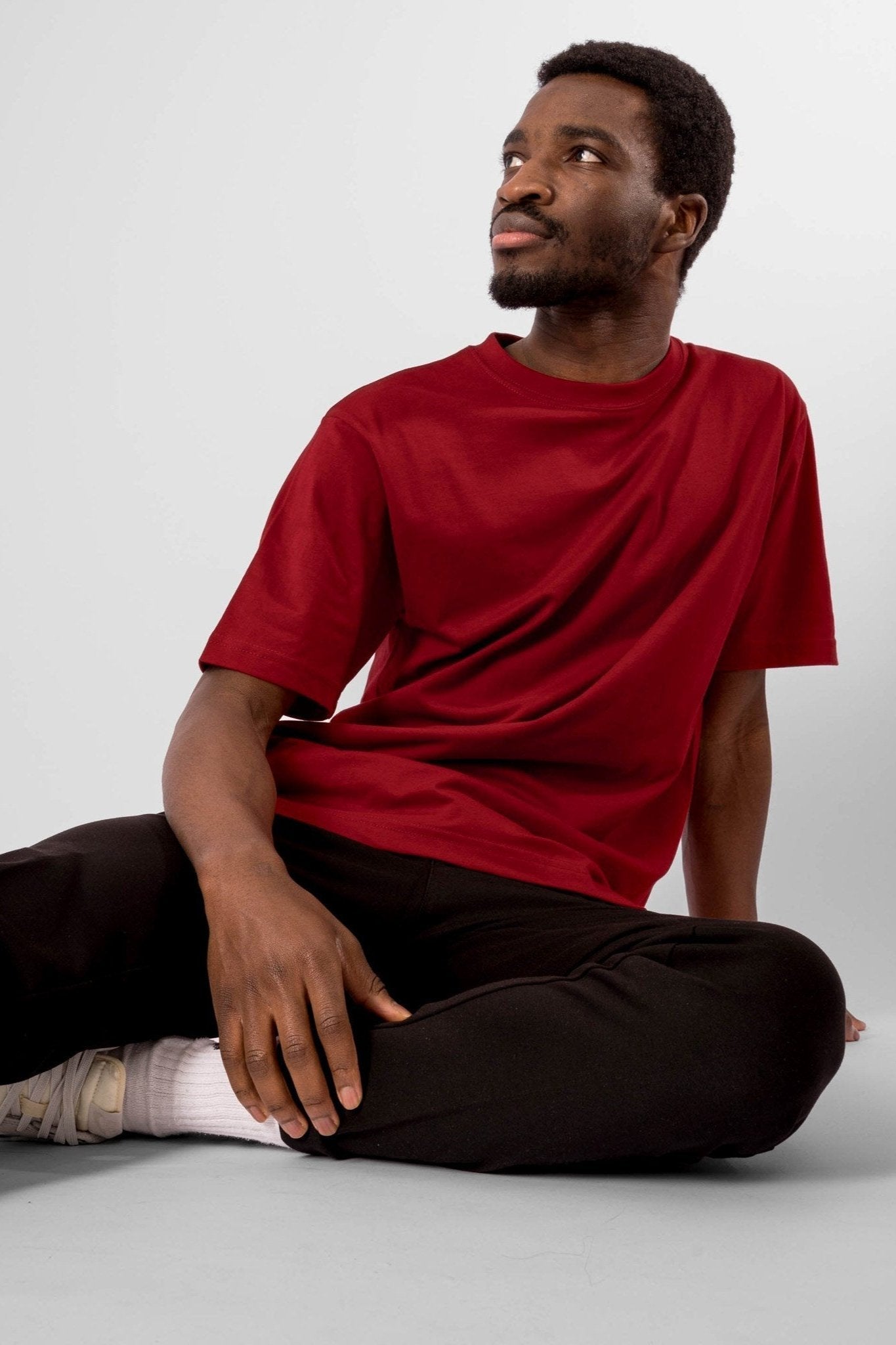 Unleash Style: Elevate Confidence with Red Oversized Tee TeeShoppen