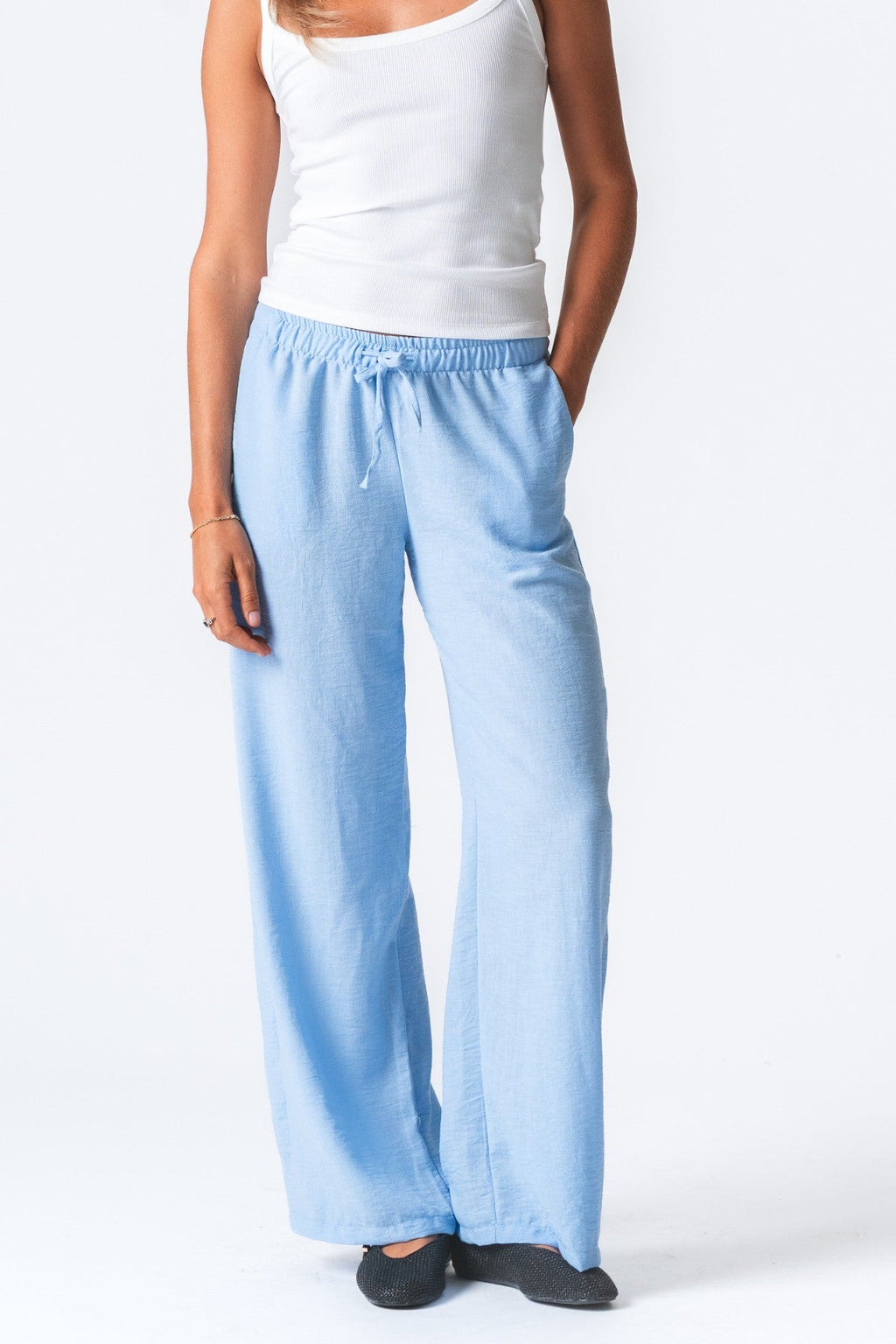 Lilly Pants + Lilly Shirt (White) – Package Deal