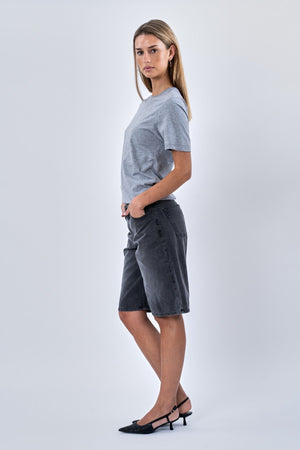 Dečko tinejdžer - siva