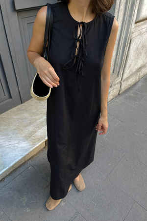 Gúna Tie Jenna - Dubh