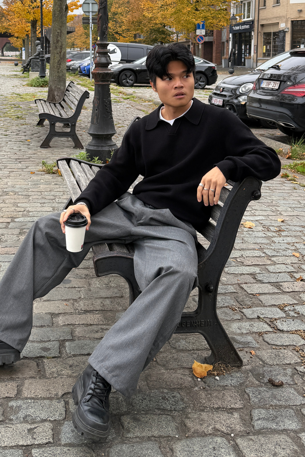 Polo muinchille fada cniotáilte - dubh