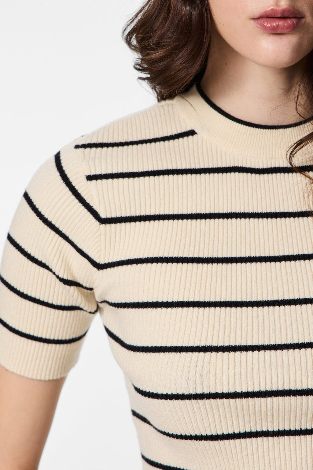 Mira O-Neck Knit - Birch Black