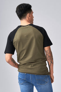 Osnovna majica Raglan-crno-naoružanje
