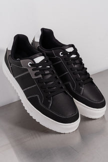 Classic Sneaker - Black