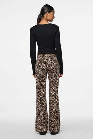 Marie O -Neck Poin Top - Dubh