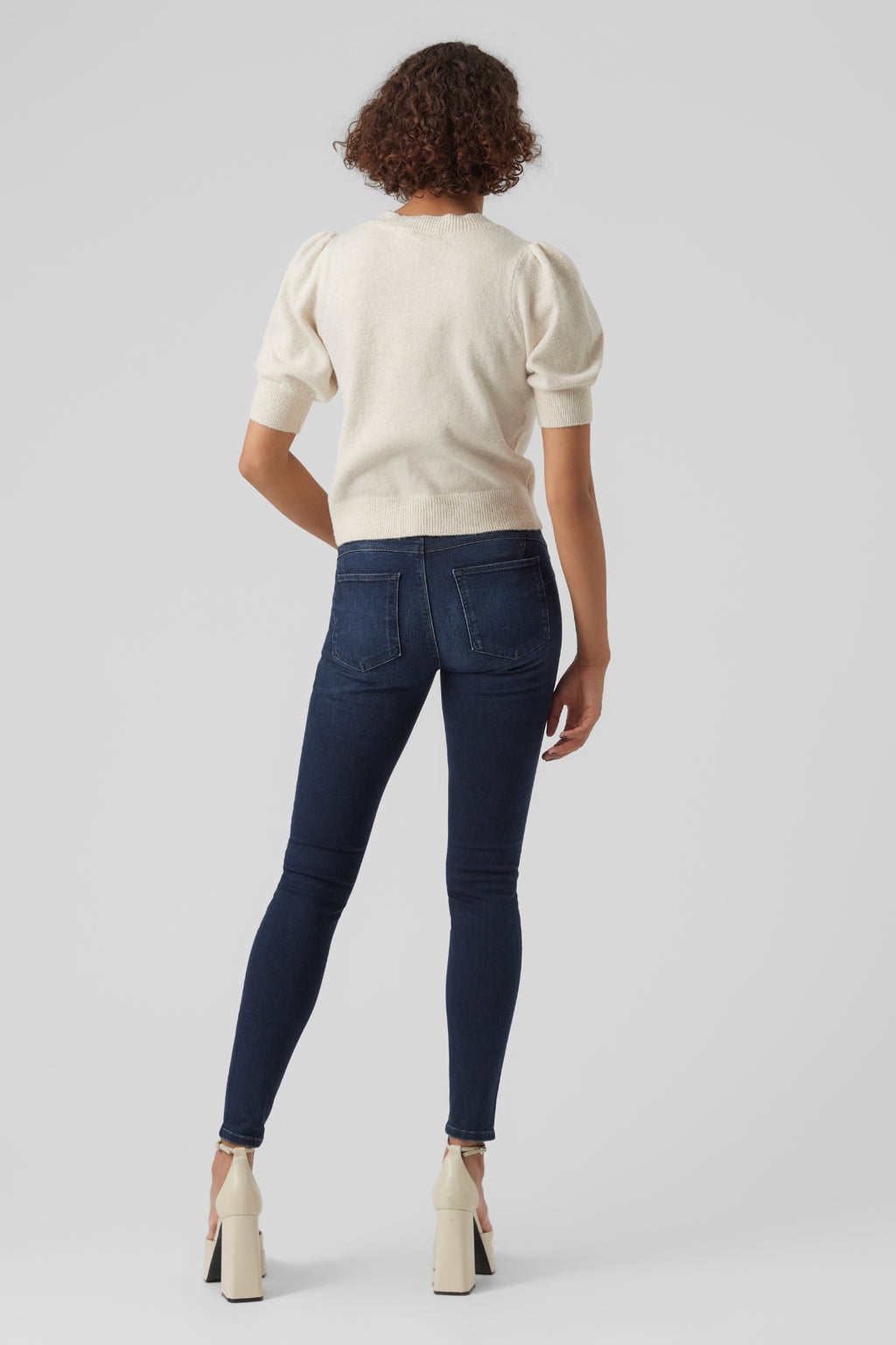 Doffy pulover s O-izrezom - boja breze