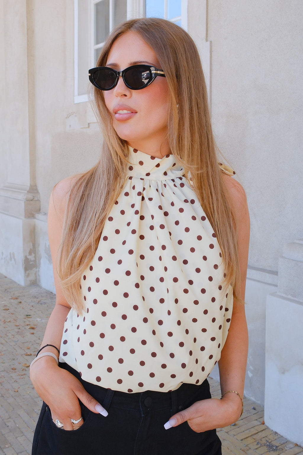 Jenny Sunglasses - Dubh