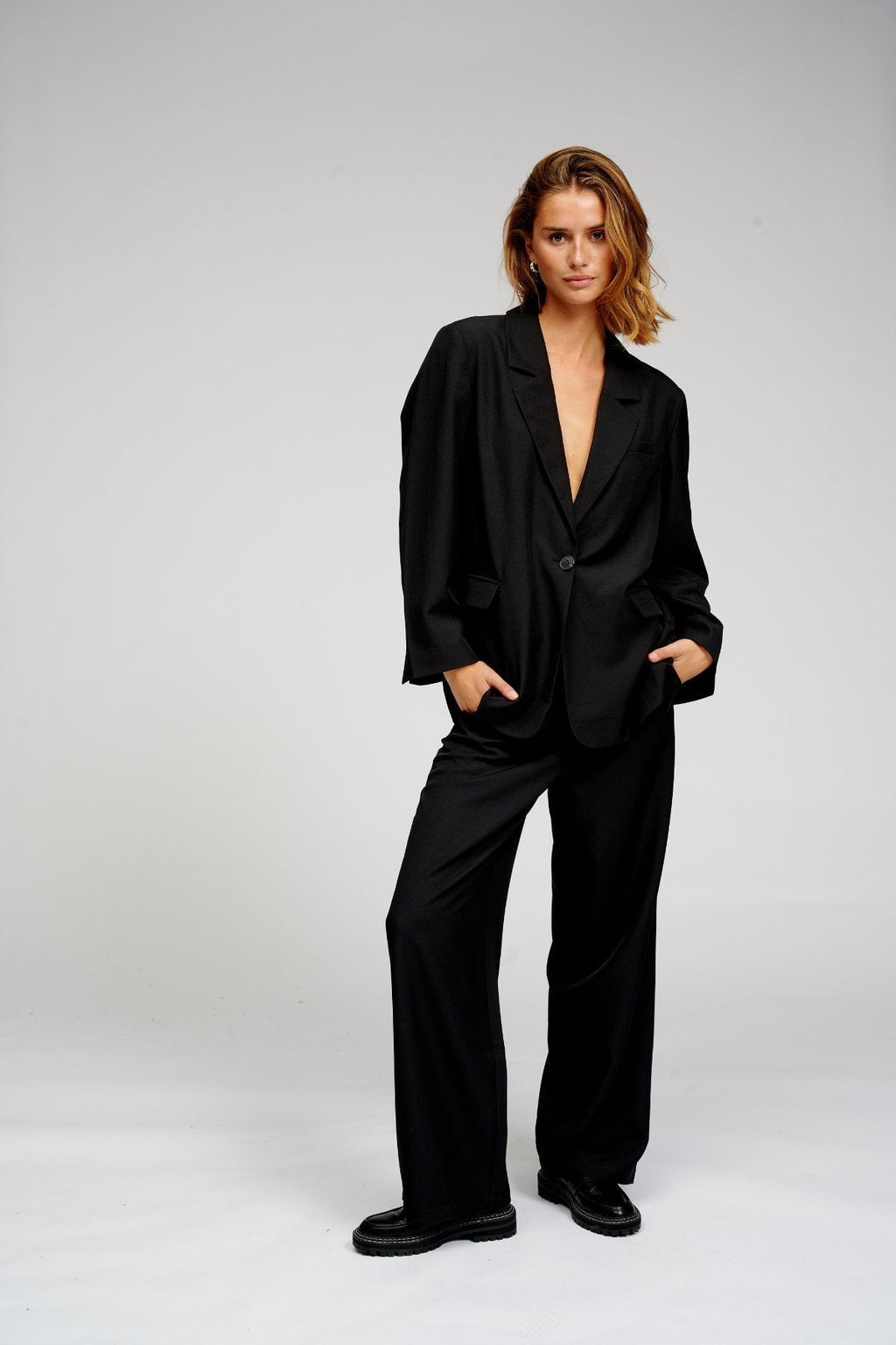 Oversized Suit (Black) - Package Deal (V.I.P)