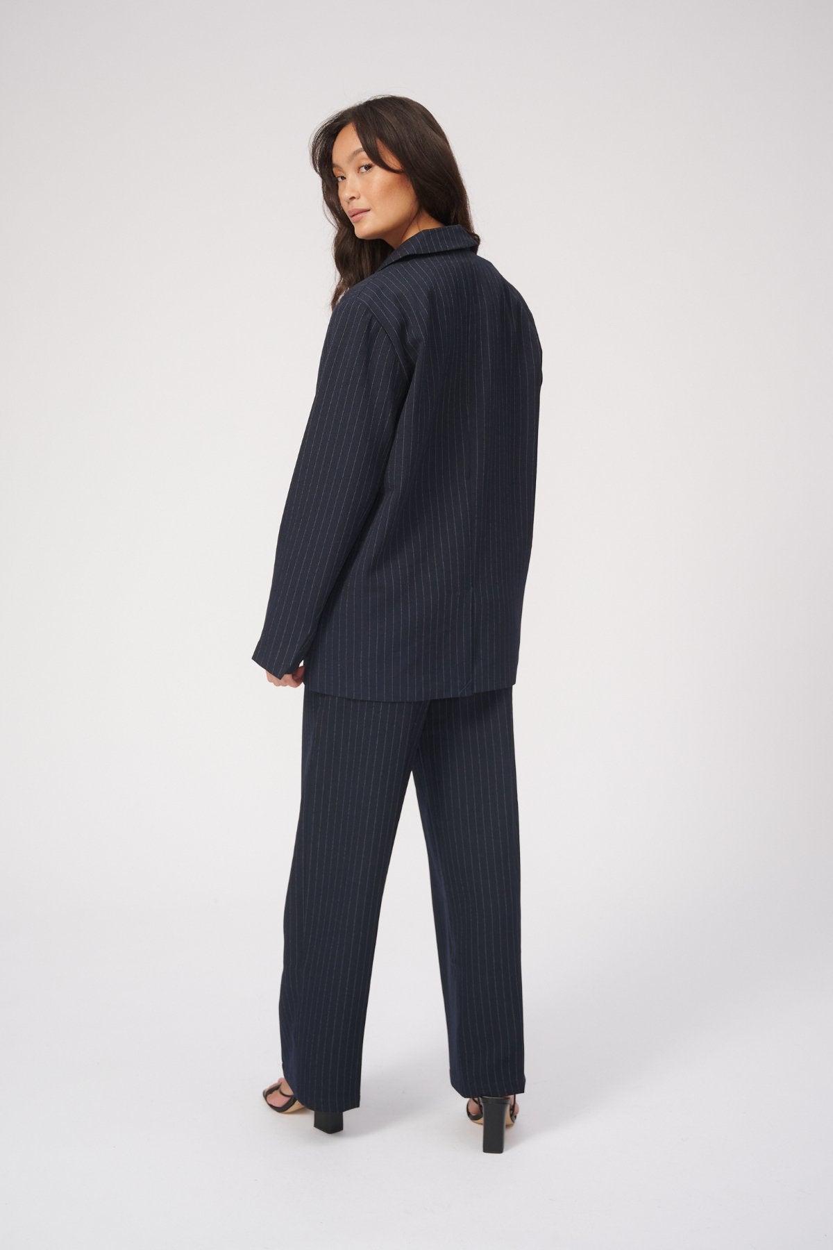 Elegant Women Oversized Suit in Navy Pinstripe | TeeShoppen
