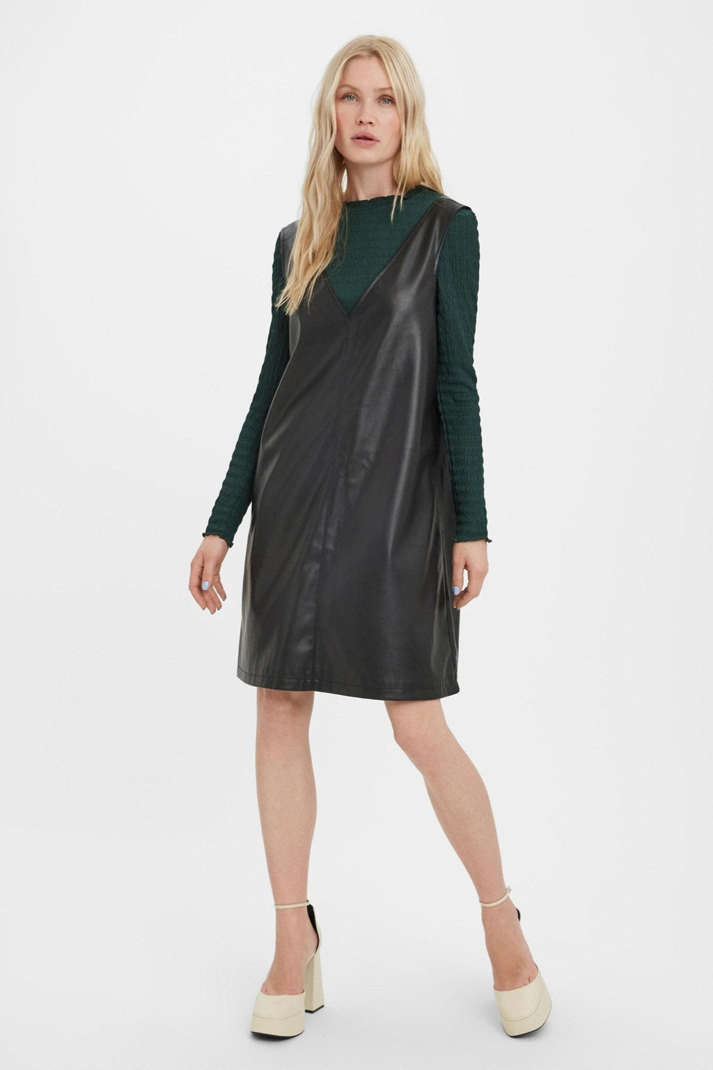 Bella potiahla Kjole - triedenie