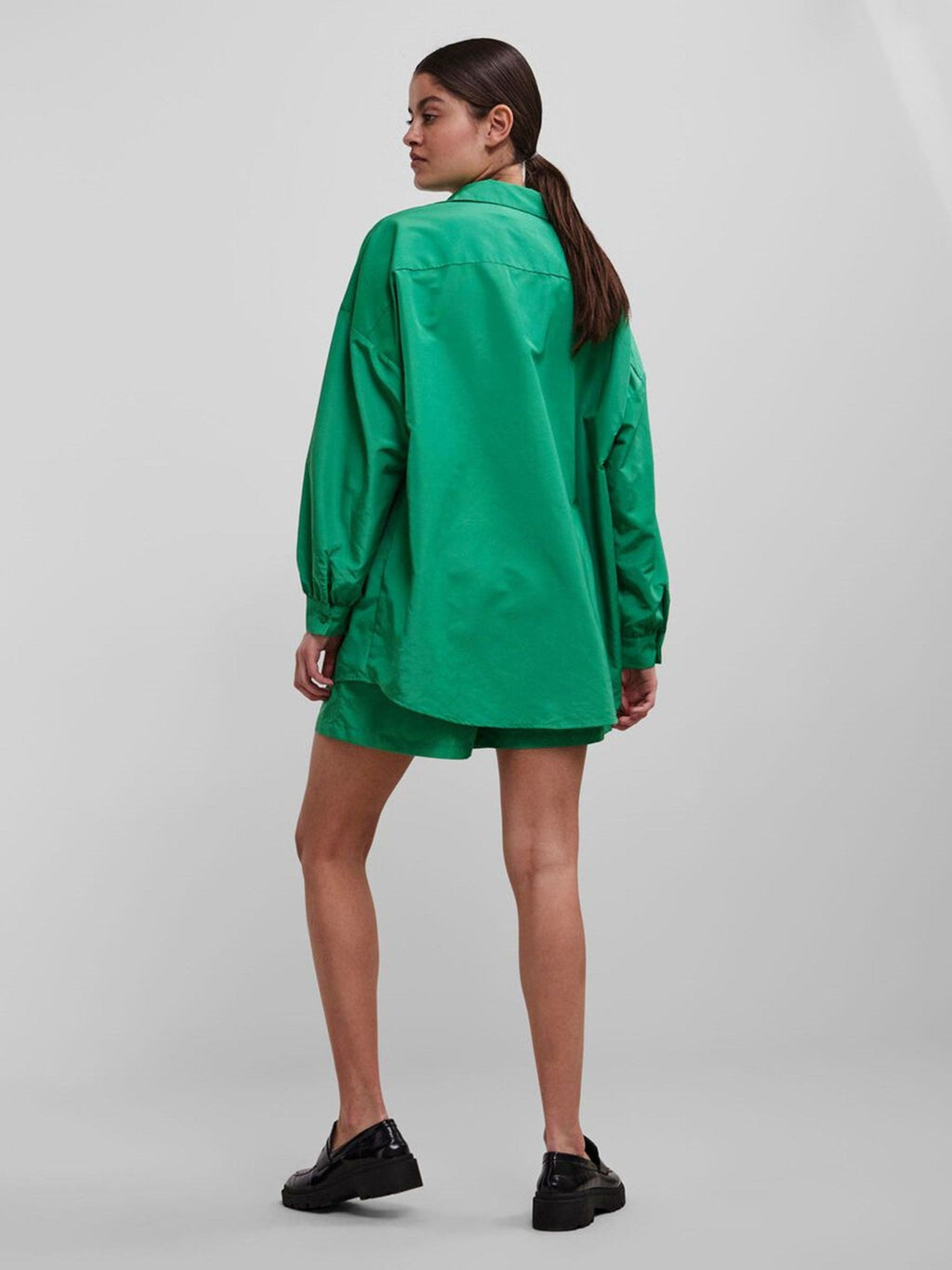 KRILINA Prevelika košulja - jednostavna zelena