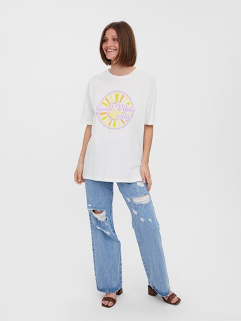 Fia Cody Long Top - White: Good Vibes Only