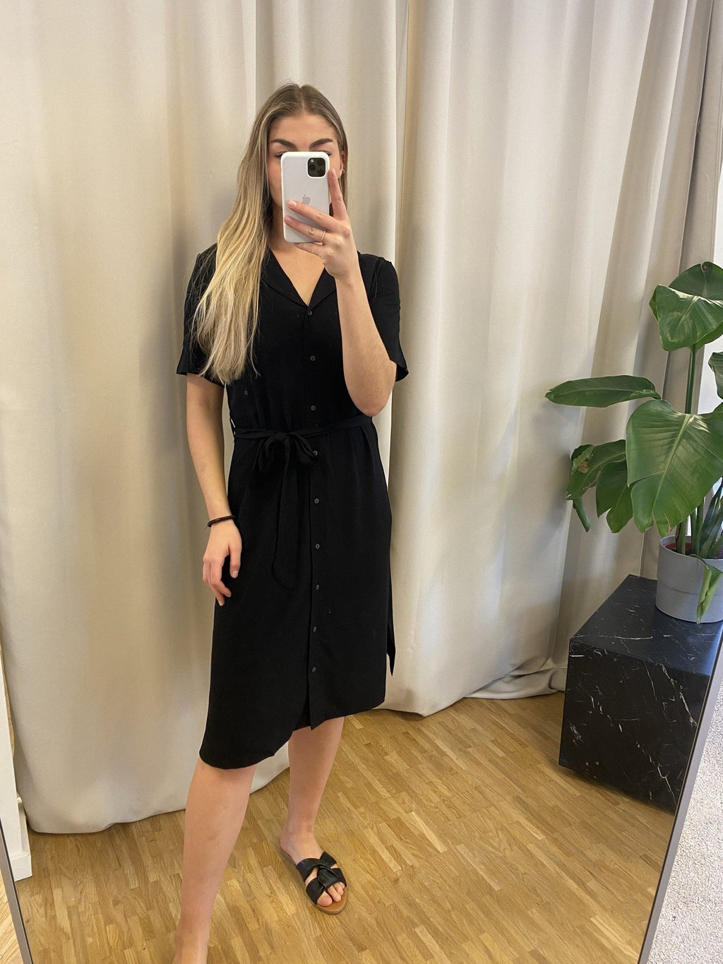Olivia haljina - crna