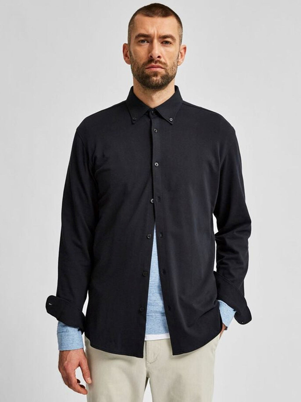 Slim Fit tričko v organickej bavlne - čierna
