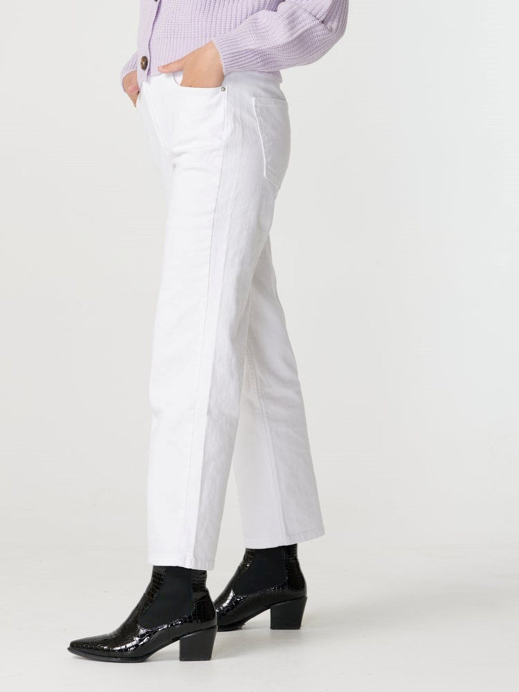 Široké džínsy s vysokým pásom - biele