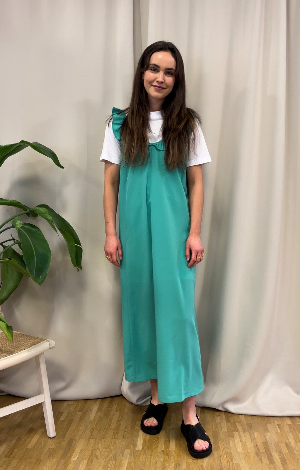 Zora Midi连衣裙 - 海洋绿色