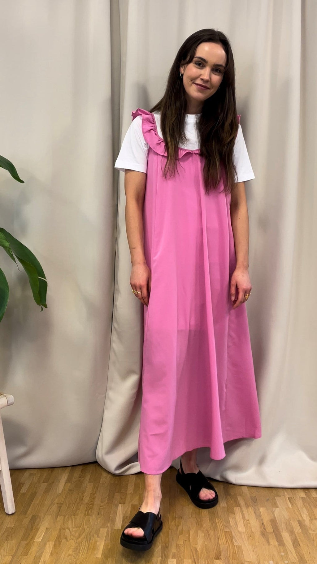 Zora Midi连衣裙 - 粉红色